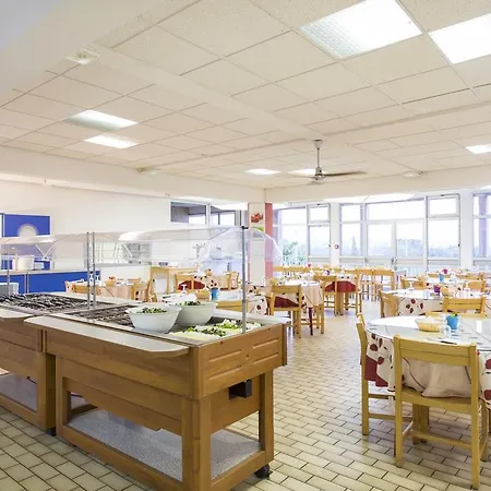 Village Le Kangourou By Popinns