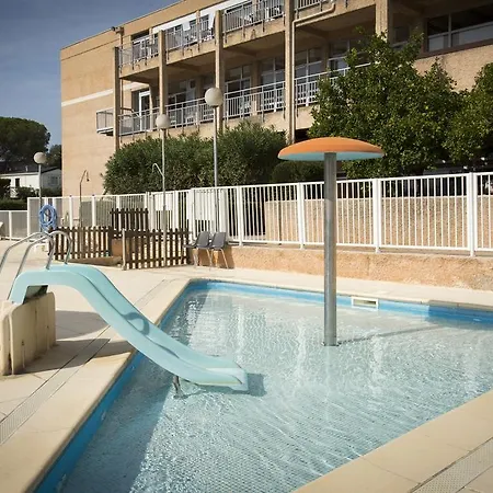 Village Le Kangourou By Popinns