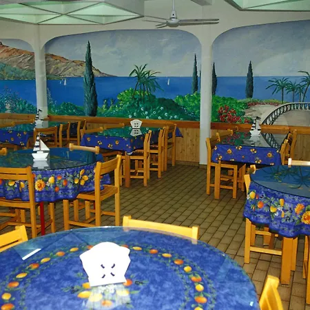 Village Le Kangourou By Popinns