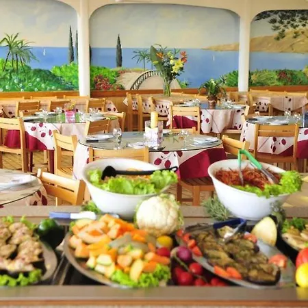 Village Le Kangourou By Popinns Parque de vacaciones Fréjus